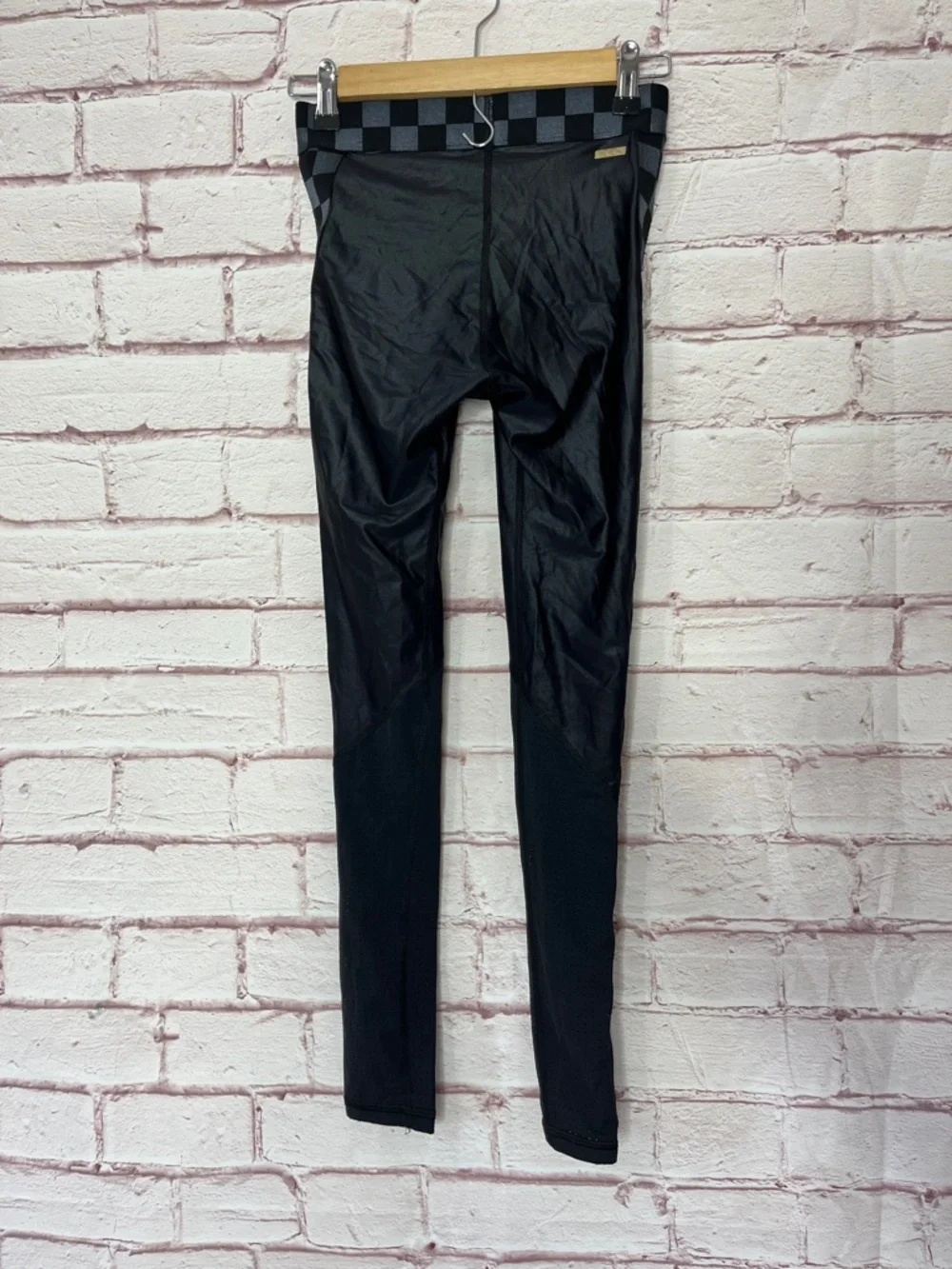 Alala Varsity Perforated High-Rise Legging in Black & Checker Size XS EUC